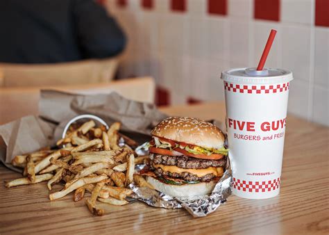 five guys portugal|Five Guys vai abrir um restaurante em Portugal em。